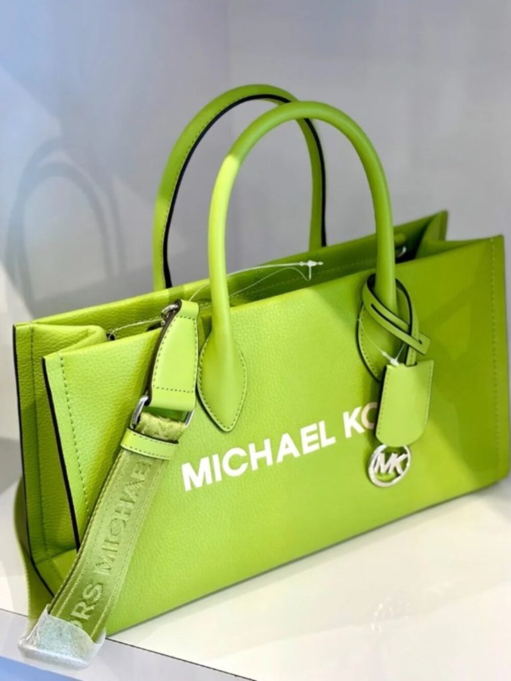 NWT Michael Kors Mirella Medium Pebbled Leather Satchel Lime Gold Hardware - Picture 4 of 5